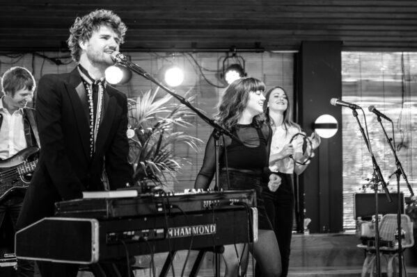 Thijs Boontjes Dans - en Showorkest -  17-05-20 - Livestream - Tolhuistuin Amsterdam - Afbeelding 4