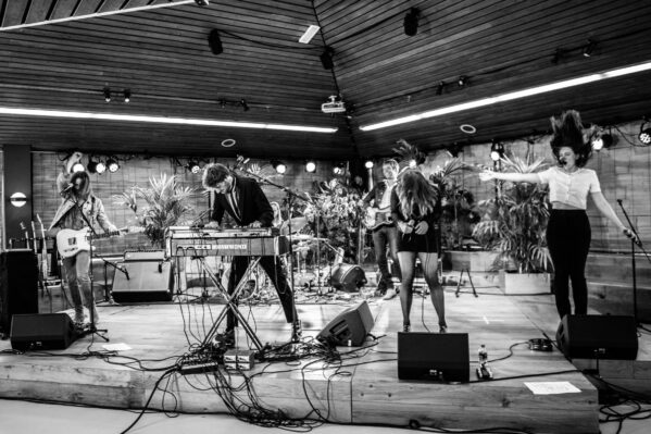 Thijs Boontjes Dans - en Showorkest -  17-05-20 - Livestream - Tolhuistuin Amsterdam - Afbeelding 8