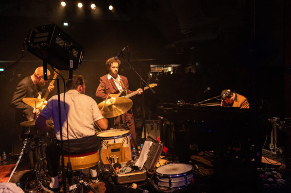 02.05.25 - Dawn Brothers - Zonnehuis Amsterdam - Afbeelding 2